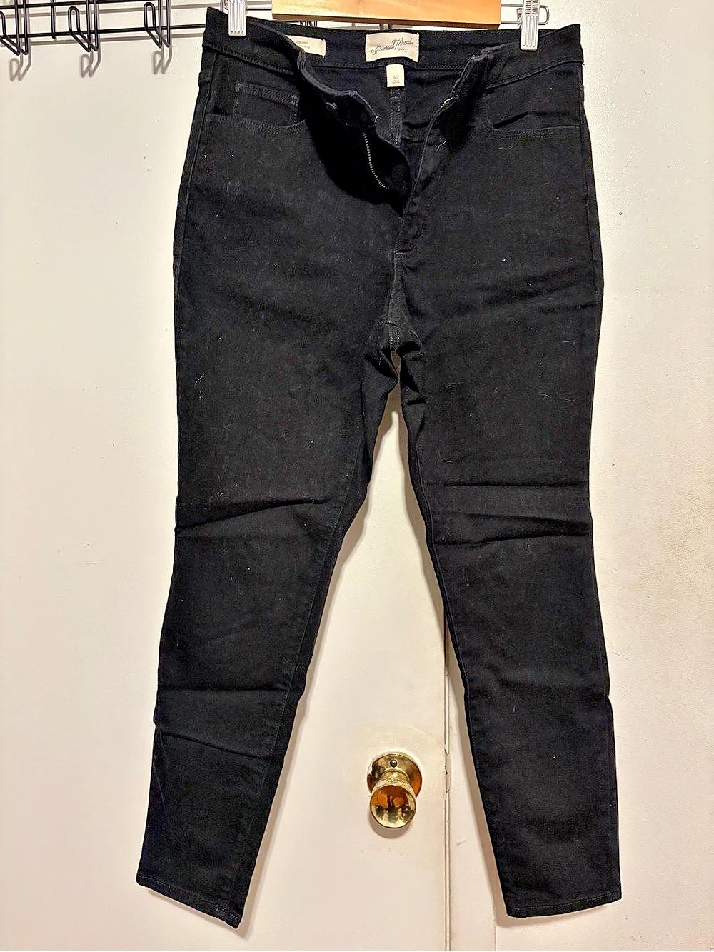Universal Threads High Rise Skinny Black Jeans